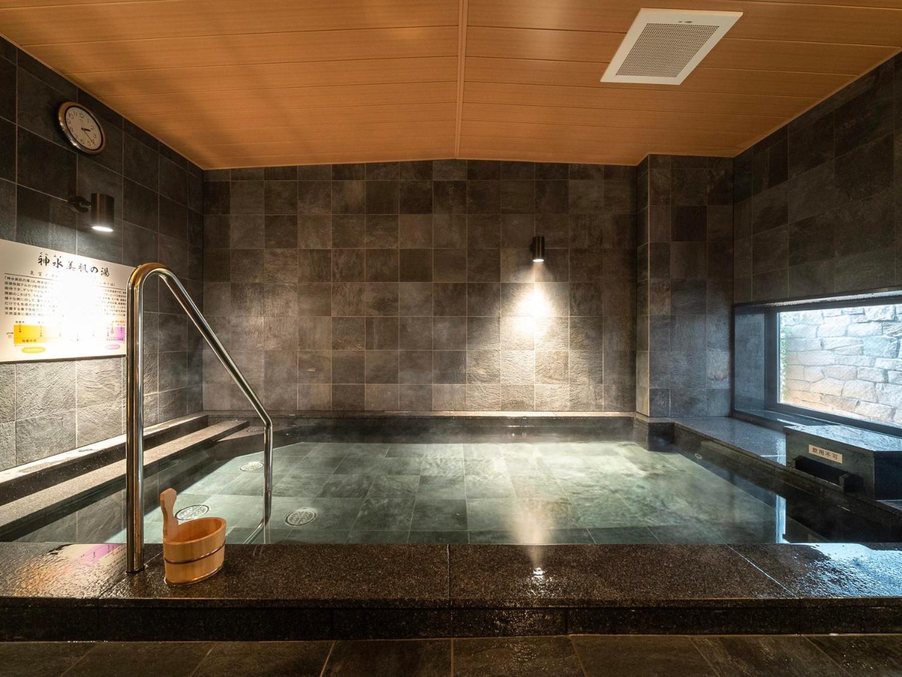Super Hotel Kumamoto Ekimae Natural Hot Springs Zewnętrze zdjęcie
